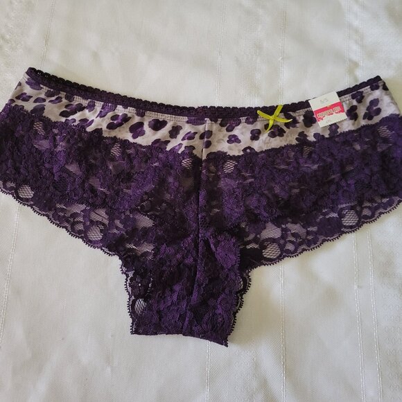 Cosmopolitan size 5 Cheeky Panty NWT - Picture 1 of 3